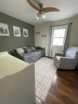 Charming 3-bedroom house with fence yard, WiFi, and in a great location. Hotels in der Nähe von Chicago Golf Club