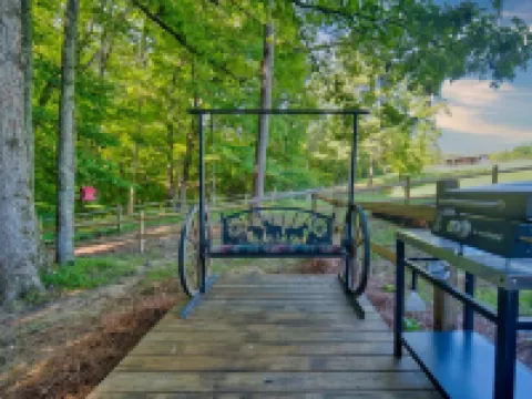 Tiny House at Wishing Creek Hotels in Vance County
