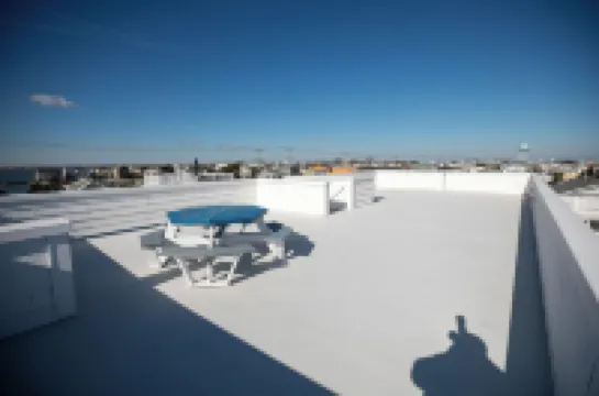 4 Bedroom Ship Bottom Beach House w/Hot Tub + Game room! 1 Block to the Beach!