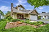 Great place to stay in Warrenville