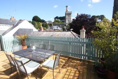 Private decking area & Central location  within 5 min walk of town.
