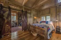 Tree House on Little Peak Creek Farm!