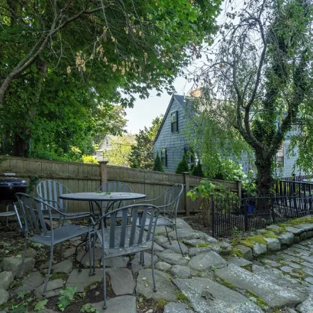 2Br Historic Marblehead Home+Minutes to Beach