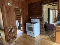 Cozy Log Cabin on Little Spider Lake