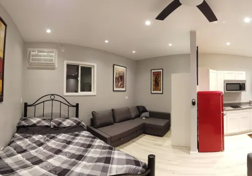 Modern Comfortable Private Getaway