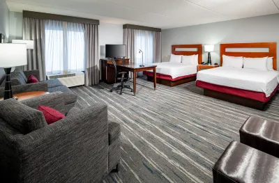 Hampton Inn & Suites St. Louis at Forest Park Các khách sạn ở St. Louis