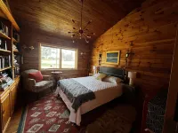 Stunning Lake Views From This Artistic Getaway