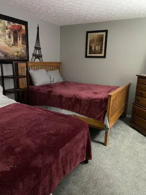 Buckeye condo with hot tub and pool table