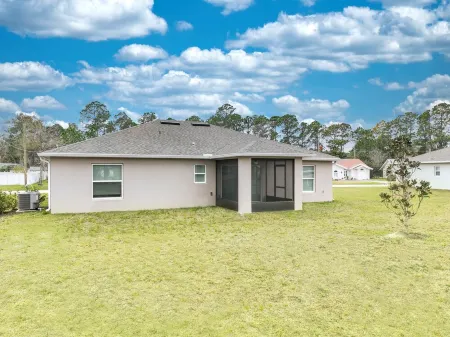 Coastal Gem:  Spacious 3-BA/2BR, Kids Zone Smart Home , Close to the beach!
