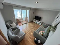 Charming 2-bedroom apartment with AC, WiFi in lovely Granada