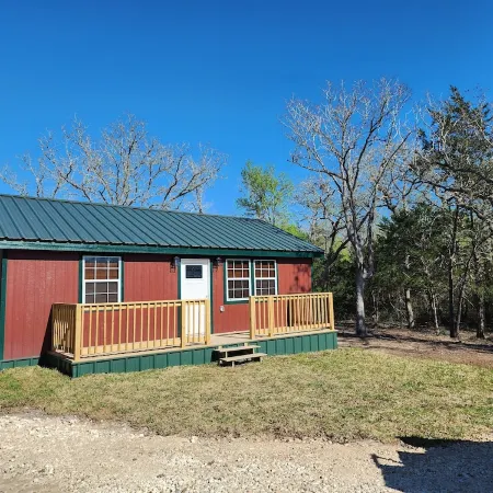 Possum Run Cabin Comfortably Sleeps 6 People