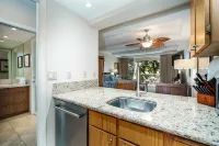 Luxurious Whaler Studio