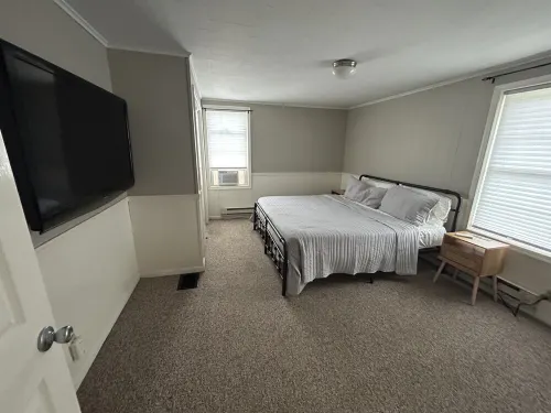 Cute Clayton Village Apartment. Dog friendly. With Boat Parking.