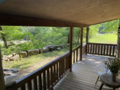 Creek Cottage, in the Ozarks!