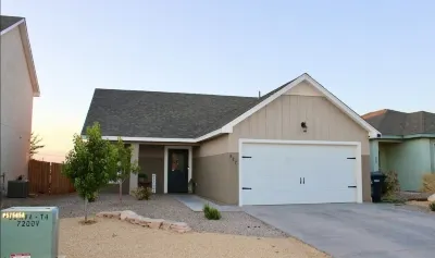 Beautiful and cozy home, perfect for long stay Hotels near Speedway