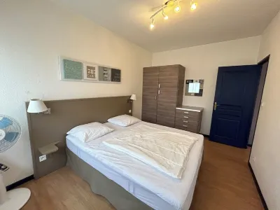 Apartment, sleeps 4, near the spa and lake, Thonon-les-Bains Hotels near Capitainerie