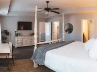 Beautiful Modern 3 Bedroom Home in Woodstock, GA Hotels in Woodstock