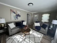 Cozy Cottage / Writers Retreat  . Nestled in the woods . Private