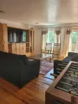 PureHeart House, Spacious, 3Bdr30 MN from Manhattan. NYC