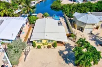 FL Keys Waterfront Heated Pool Home w/ 60 Feet of Dockage & Tiki Hut - Gym