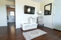 Uniontown Boat View House