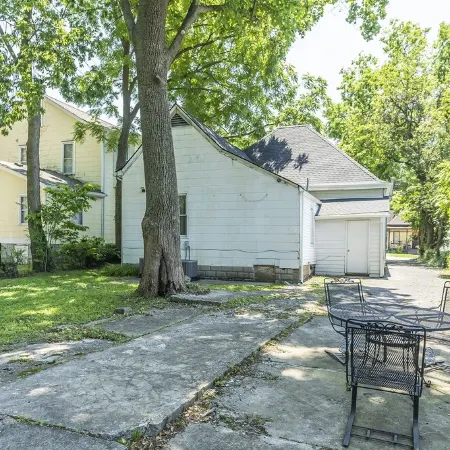 Luxurious 1-bedroom with Free Parking