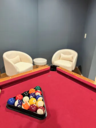 5 Beds ~1 Mile to Camelback with Pool, Fireplace, Firepit, BBQ, Game Room & more