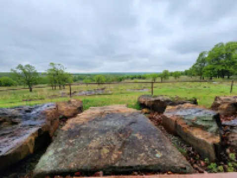 Spacious Ranch Cabin in Osage County