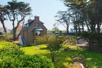 House ☆☆☆ in Landrellec, recent renovation, feet in the water. Hotels in Pleumeur-Bodou