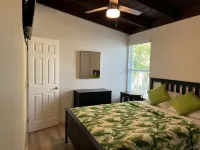 10-20%Off Summer Weeks-Fully Updated Home w/Canal to Sombrero-Message to Inquire