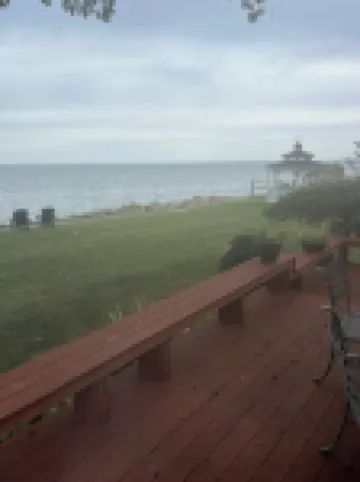 Spacious Lakefront Home with Amazing View