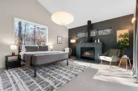 Renew + Relax: Sunny Lakeside Michiana Cottage w/ Hot Tub & Beach Hotels in LaPorte County