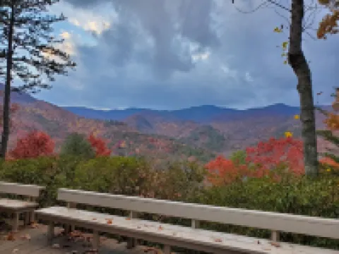 Cozy Ridge Top Mountain Cabin - A World Away