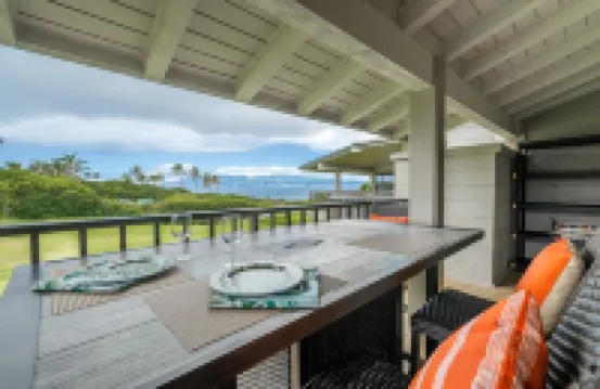 Ocean view, best location in Kapalua, walk to beach, remodel