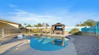 Unique 4-Bed, 3-Bath House with Pool, Hot Tub, Arcade and Hi-Spd Wifi - Private Pools
