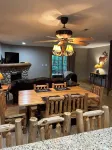 Cozy 2-bedroom cabin steps away from starved rock state park