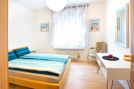 Holiday Ho. in Saarbrücken 5 min. z. Central Station i. the pedestrian zone Отели рядом с достопримечательностью «Университет Саара»