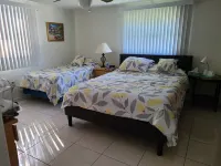 Centrally located quiet neighborhood, private pool, near restaurants & parks