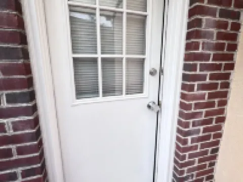 Home away from Home in Livingston NJ 李文斯頓酒店