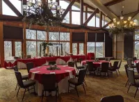 Spacious 3 Story Home 4bd/4.5bth in Popular Eagle Ridge Golf Resort in Galena!