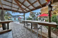 Island Retreat - Backyard Oasis w/Pool/NEW Hot Tub/Tiki Bar