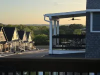 Branson Oasis (entire home)