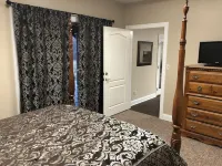 H-DERBY, Keeneland, Bourbon or Family Gathering! Hotel dekat Buffalo Trace National Historic Landmark