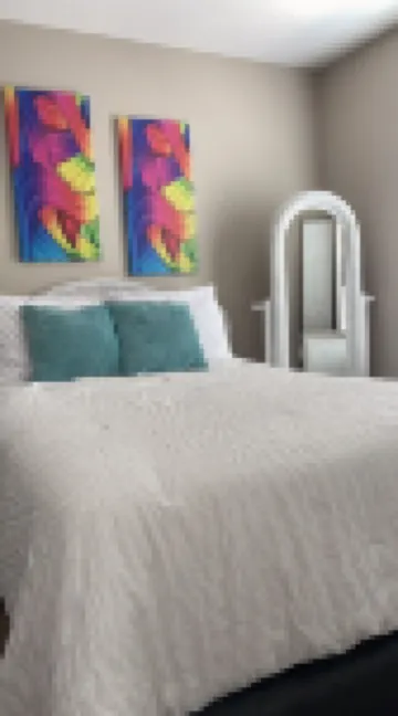Stylish space with easy access to Clarksville’s best shopping and restaurants.