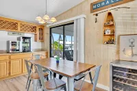 Paradise on main canal with spectacular sunset