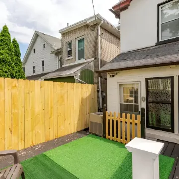 Family-Friendly Townhome Bliss:10min to Lehigh Valley Festivals & Events