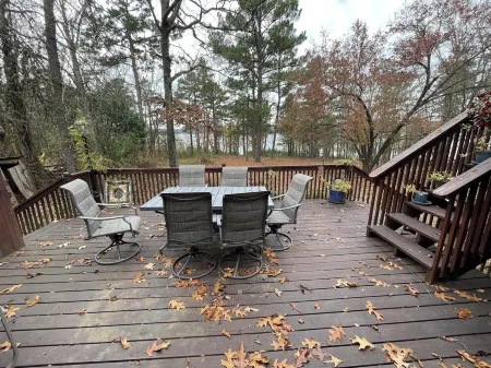 Perfect family sized lakefront home! Enjoy Greer’s Ferry lake from the backyard.