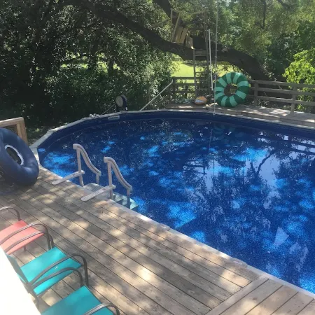 A perfect family vacation on the Frio River.
