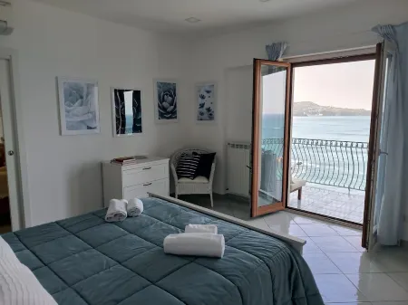 And not far from Sorrento center Отели в г. Meta