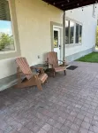 2 Bdrm Private Basement Apartment Sleeps 6